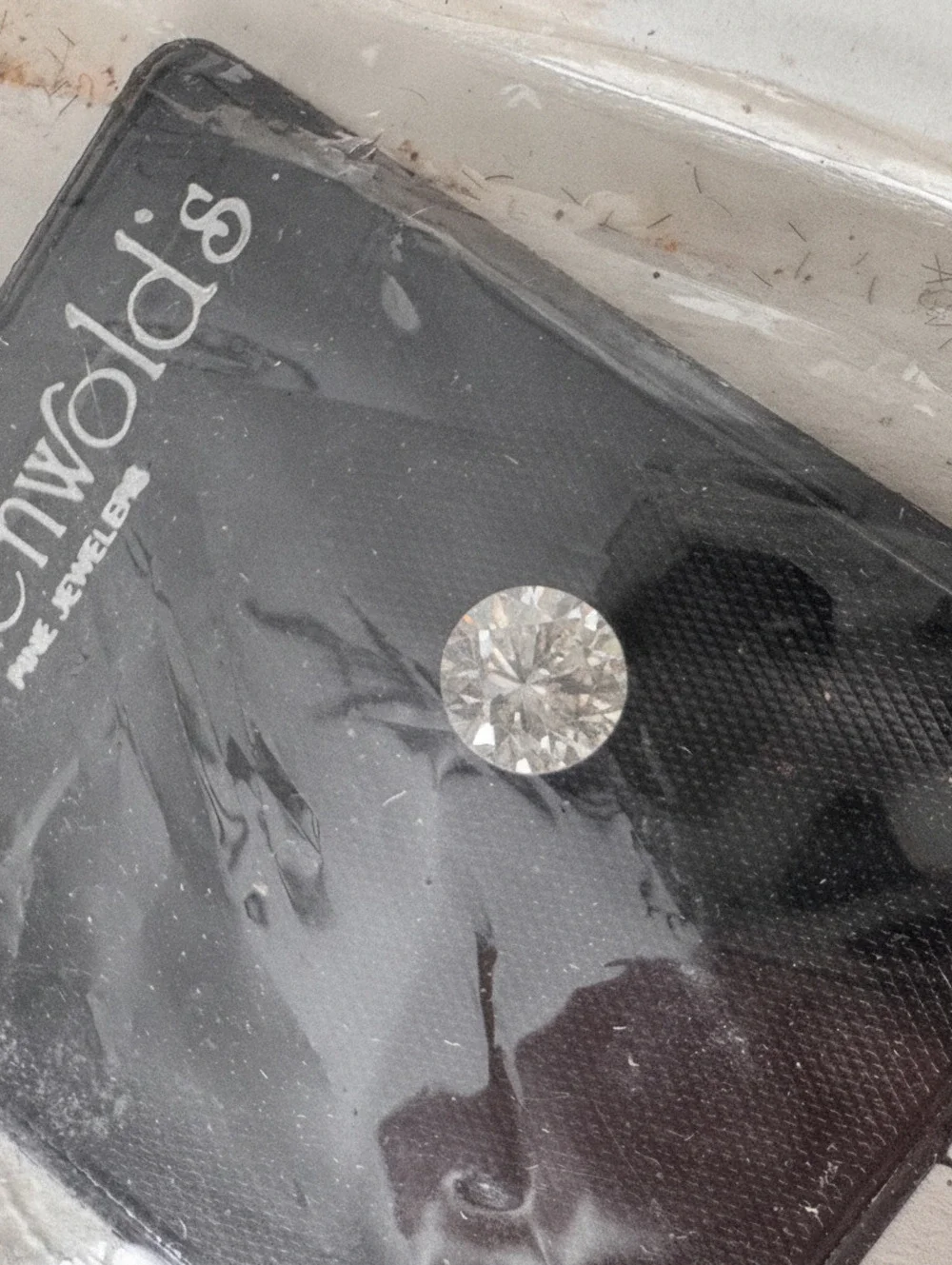 Lindenwold Fine Jewelers 1990 Genuine Cubic Zirconia Round Brilliant Cut Stone